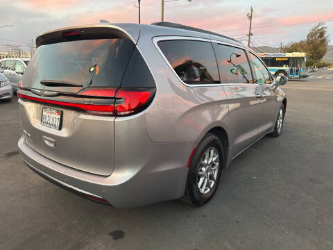 2021 Chrysler Pacifica Touring