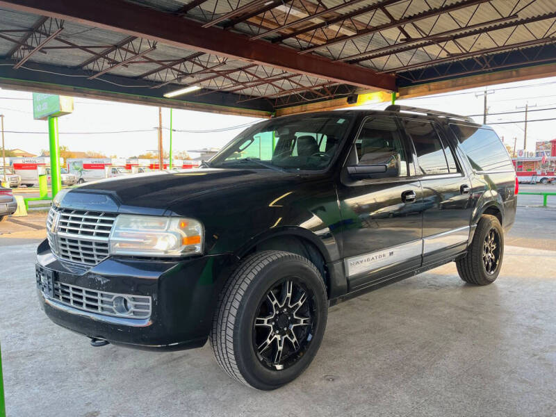 2013 Lincoln Navigator L