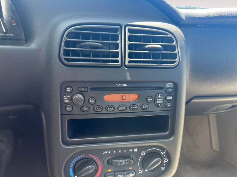 2002 Saturn S-Series SL1