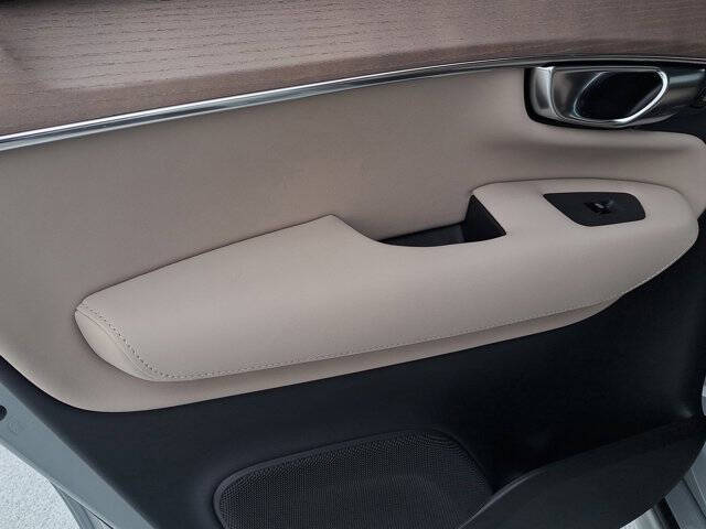 2026 Volvo XC90 B6 Plus 7P