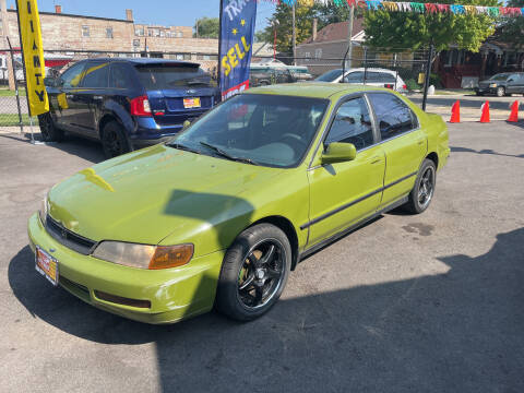1996 Honda Accord for sale at RON'S AUTO SALES INC in Cicero IL