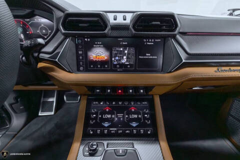 2025 Lamborghini Urus SE