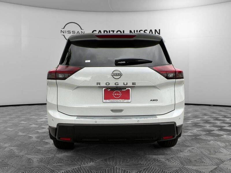 2025 Nissan Rogue SV