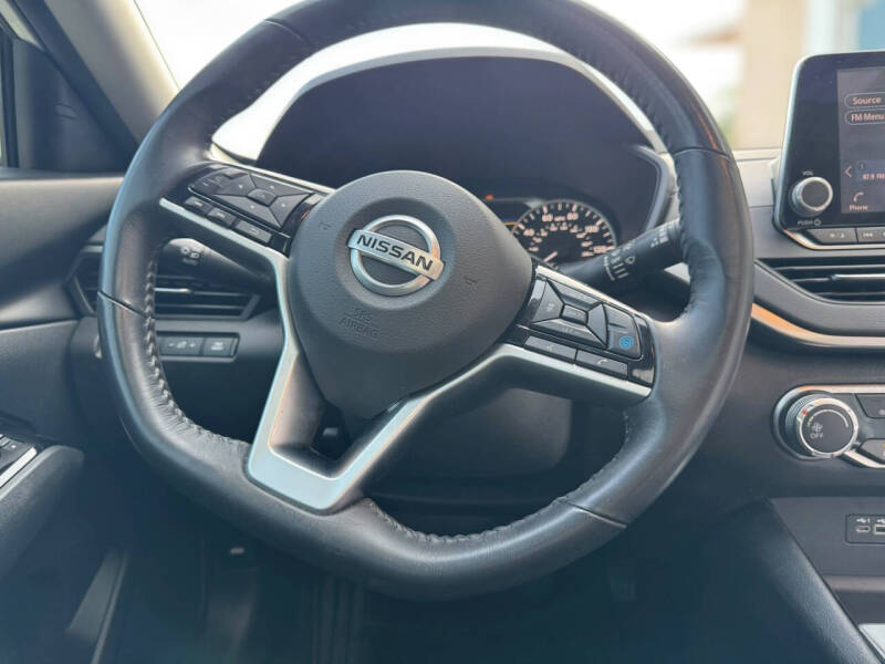 2021 Nissan Altima 2.5 SV