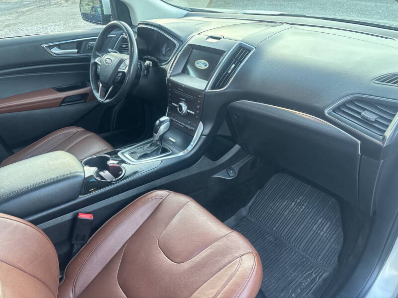 2017 Ford Edge Titanium