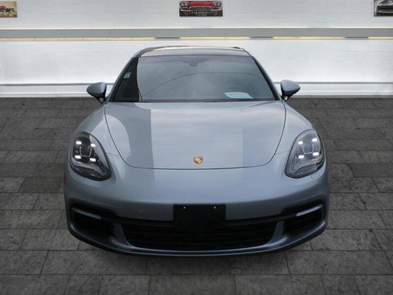 2018 Porsche Panamera 4