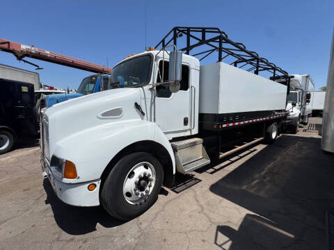 2006 Kenworth T300