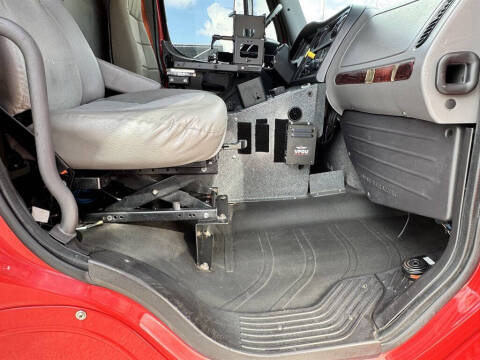 2016 Freightliner M2 106