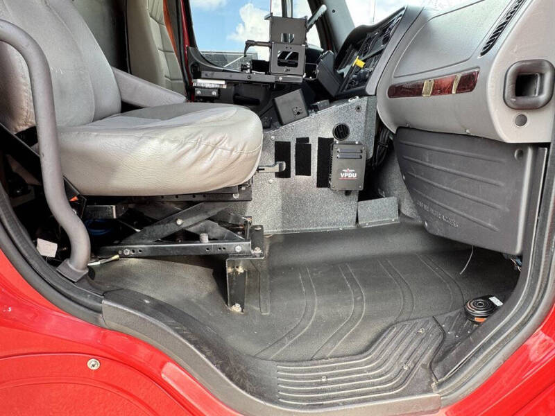 2016 Freightliner M2 106