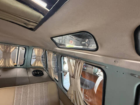 1972 Volkswagen Bus
