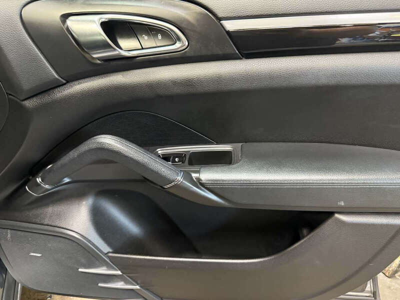 2012 Porsche Cayenne S