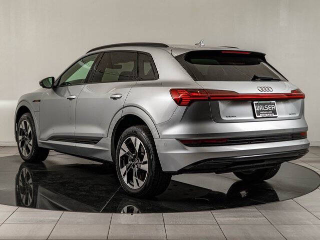 2021 Audi e-tron quattro Premium