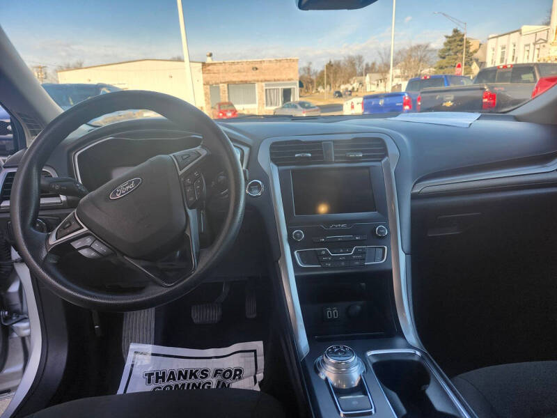 2019 Ford Fusion Hybrid SE