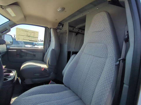 2025 Chevrolet Express 2500