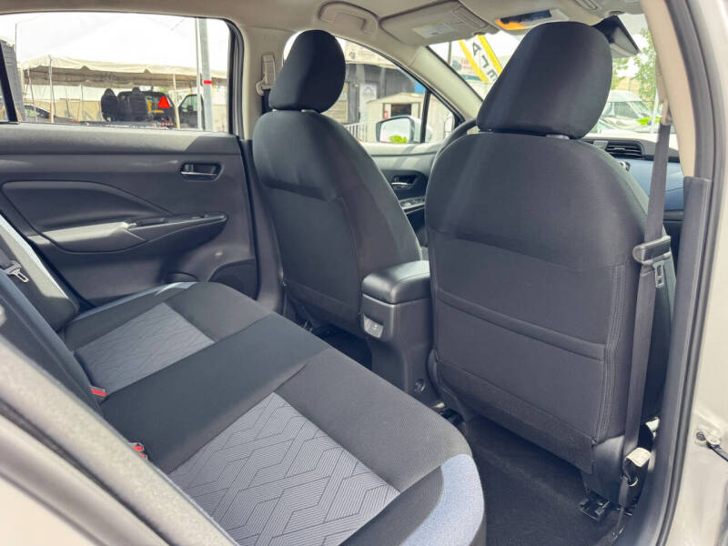 2025 Nissan Versa SV