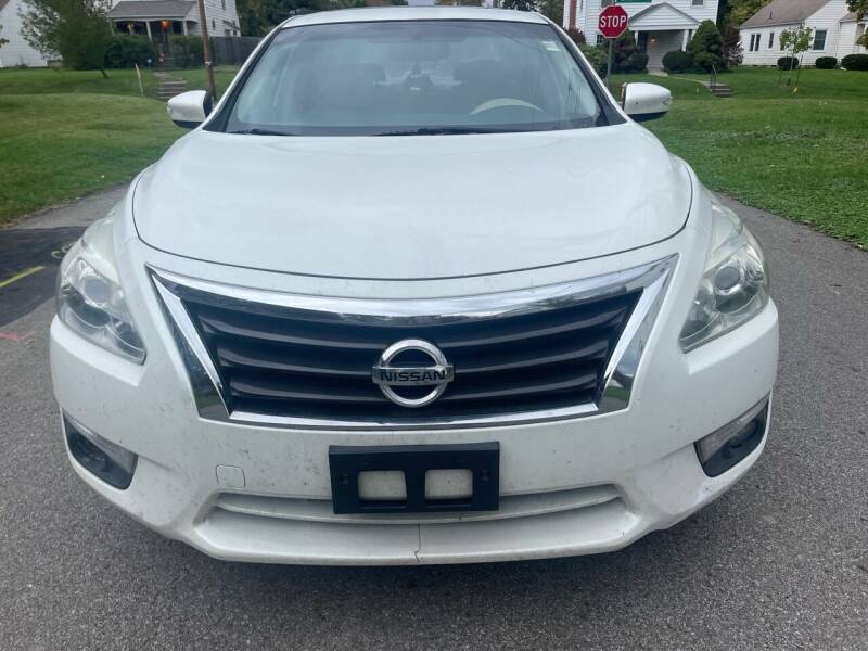 2013 Nissan Altima for sale at Via Roma Auto Sales in Columbus OH