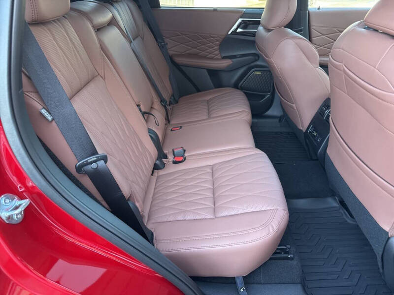 2025 Mitsubishi Outlander SEL