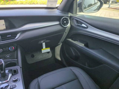 2025 Alfa Romeo Stelvio