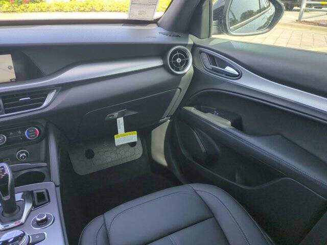 2025 Alfa Romeo Stelvio