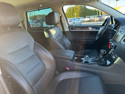 2017 Volkswagen Touareg V6 Executive