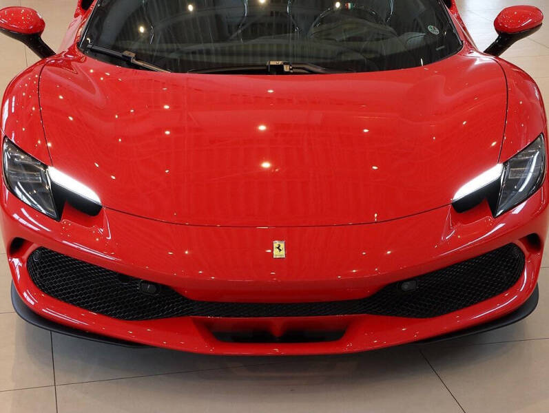 2024 Ferrari 296 GTS