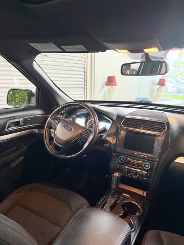 2017 Ford Explorer XLT