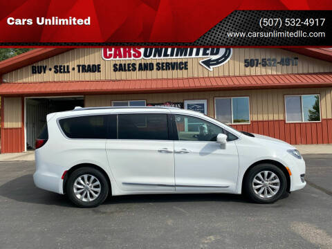 2018 Chrysler Pacifica for sale at Cars Unlimited in Marshall MN