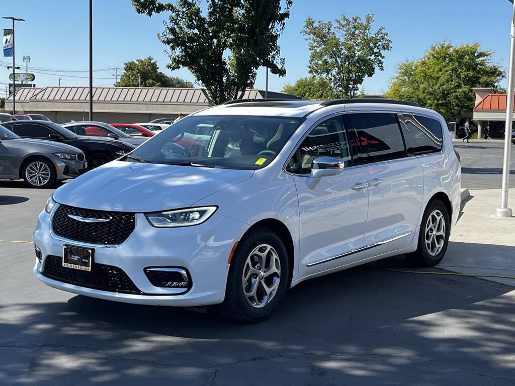 2022 Chrysler Pacifica for sale at Axio Auto Boise in Boise, ID