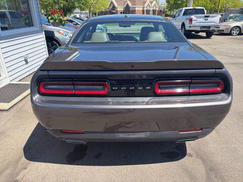 2015 Dodge Challenger SXT