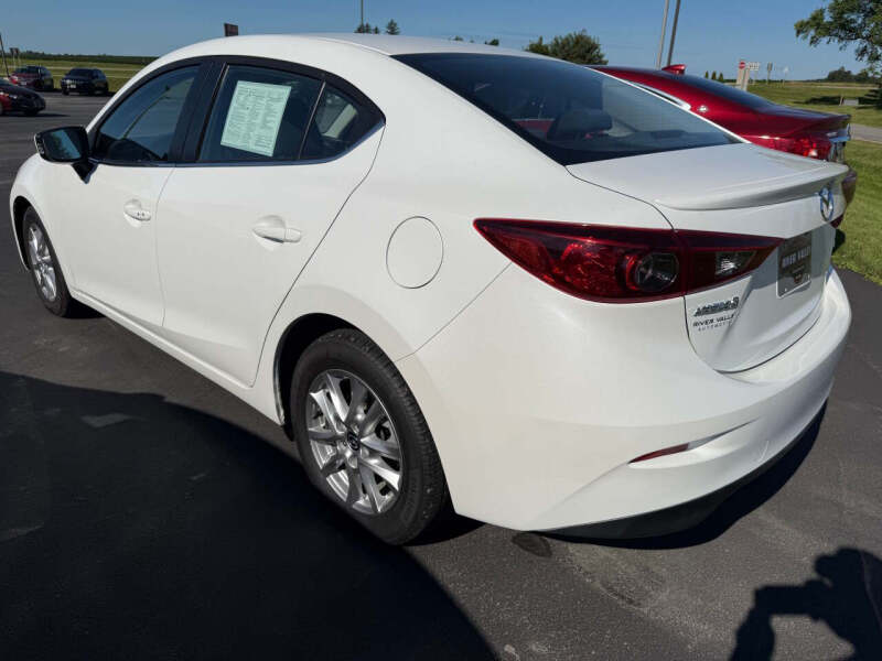 2016 Mazda MAZDA3 i Touring