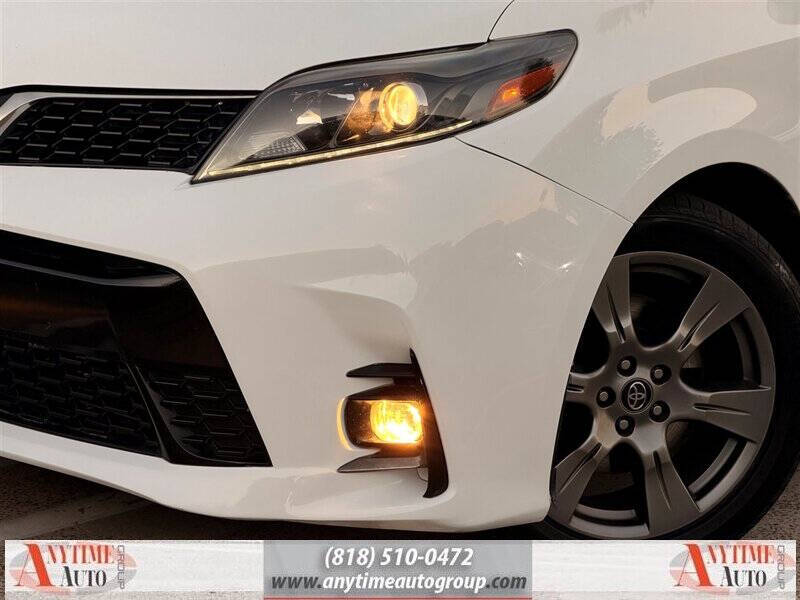 2018 Toyota Sienna SE 8-Passenger