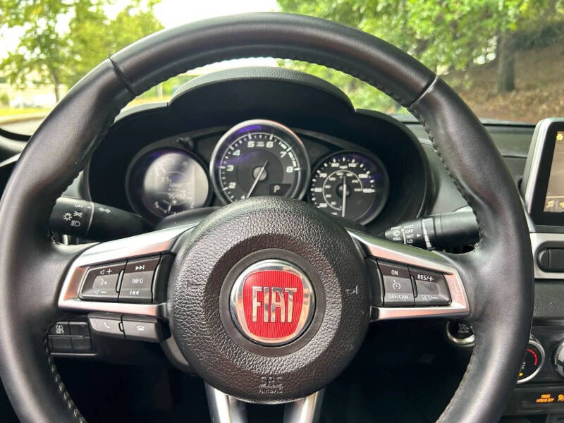 2017 FIAT 124 Spider Classica