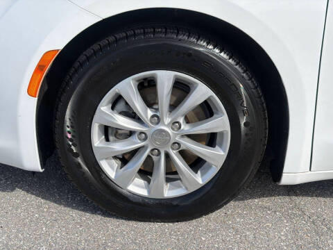 2017 Chrysler Pacifica Touring