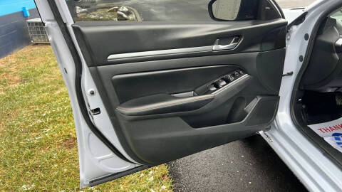 2024 Nissan Altima 2.5 SR