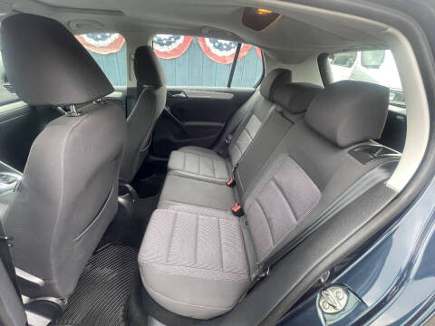 2011 Volkswagen Golf 2.5L PZEV