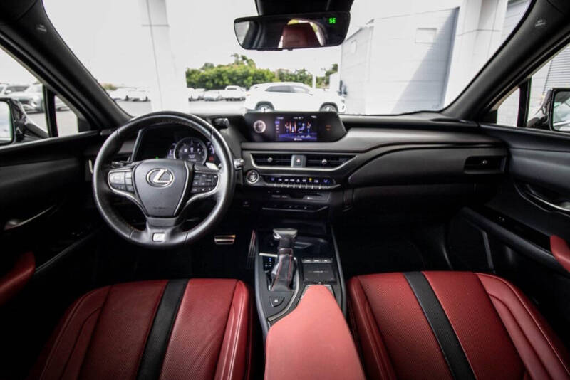 2019 Lexus UX 200 F SPORT