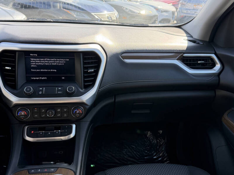 2020 GMC Acadia SLE