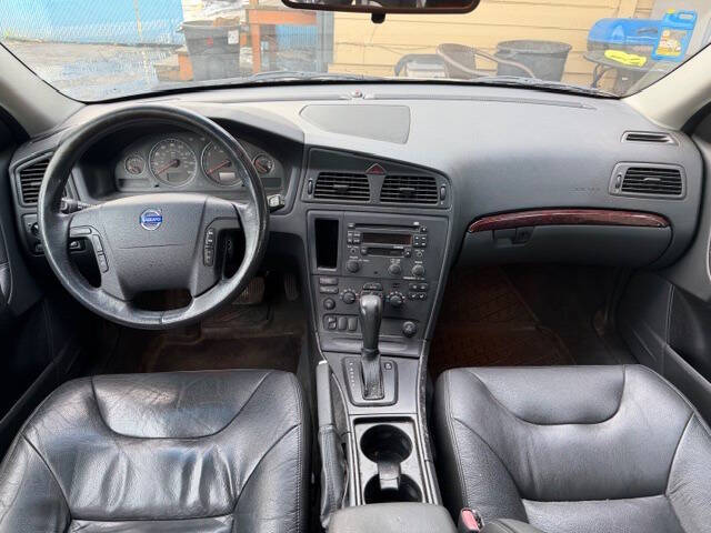 2004 Volvo V70 2.4