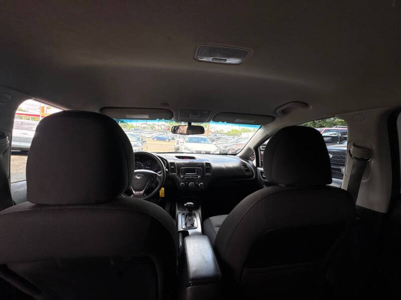 2016 Kia Forte5 LX