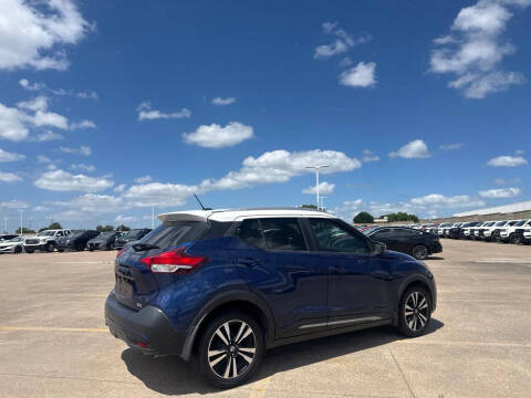 2019 Nissan Kicks SR
