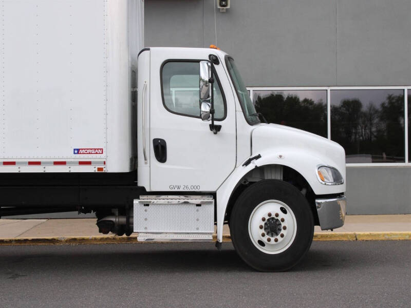 2021 Freightliner M2 106