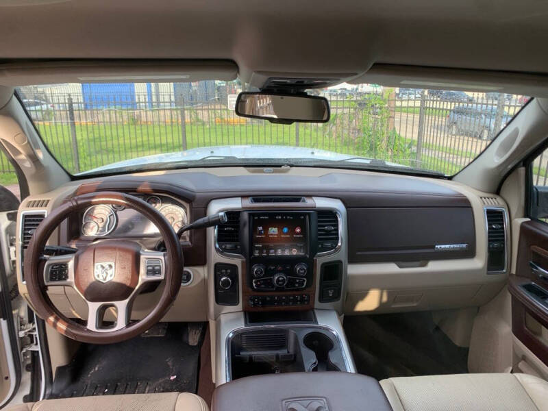 2016 RAM 2500 Laramie