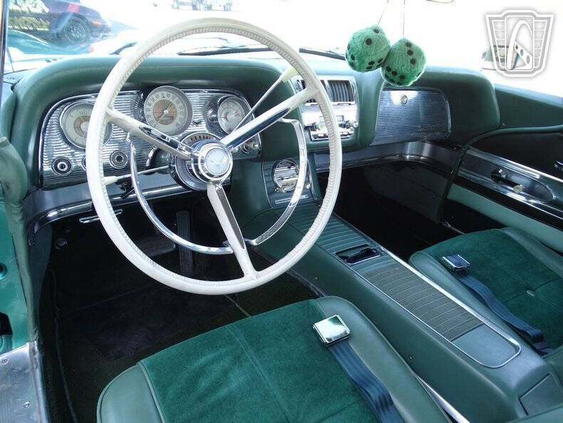 1960 Ford Thunderbird