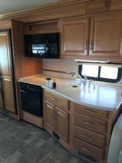 2009 Fleetwood RV Discovery 40x