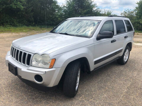 2005 Jeep Grand Cherokee for sale at Progressive Auto Finance in Fredericksburg VA