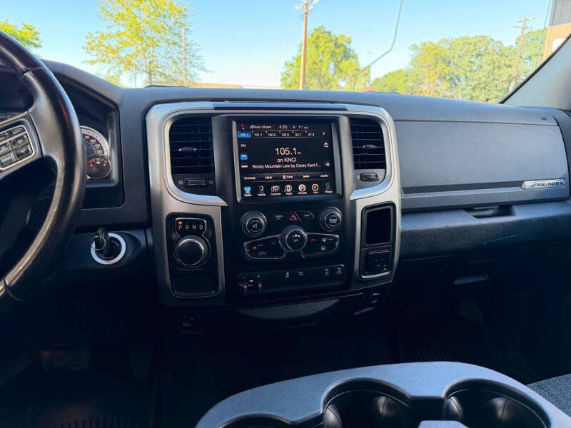 2016 RAM 1500 SLT