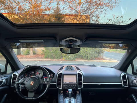 2012 Porsche Cayenne S Hybrid