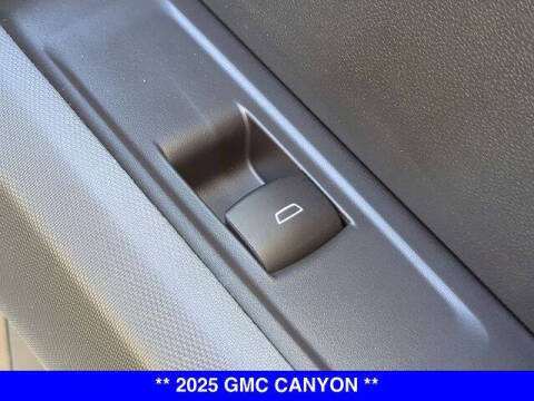 2025 GMC Canyon Elevation
