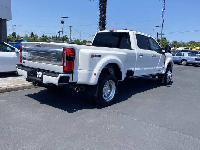 2024 Ford F-450 Super Duty Platinum