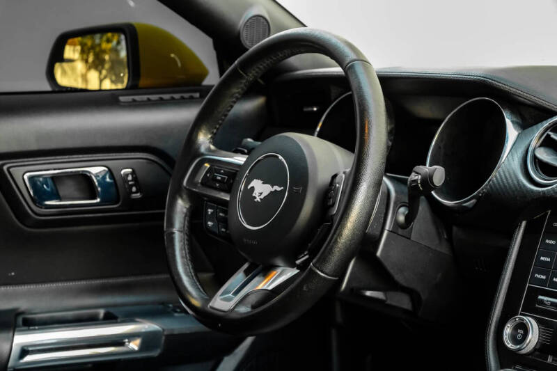 2015 Ford Mustang V6